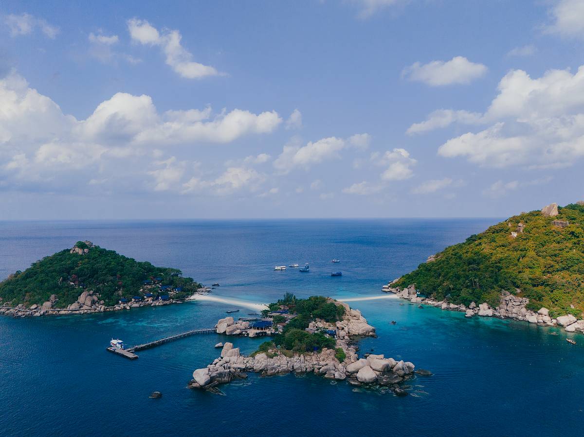 Luftbild Aufnahme von Koh Nang Yuan bei Koh Tao mit Blick auf die drei Inseln
