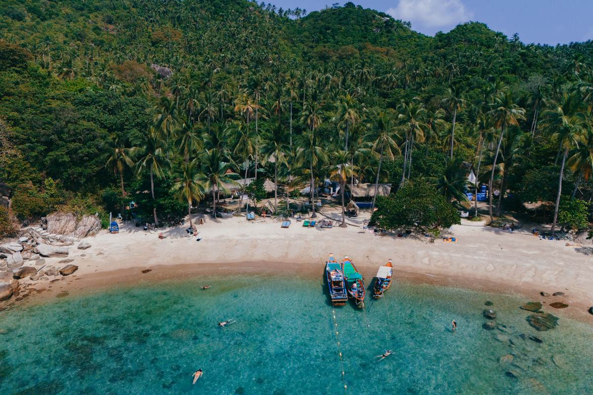 Traumurlaub auf einer thailändischen Insel. Die beste Reisezeit für einen Strandurlaub erfährst du hier