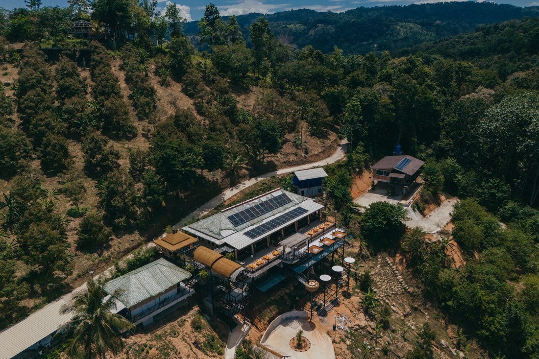 Luftaufnahme vom Highland Paradise Koh Samui mit der Drohne