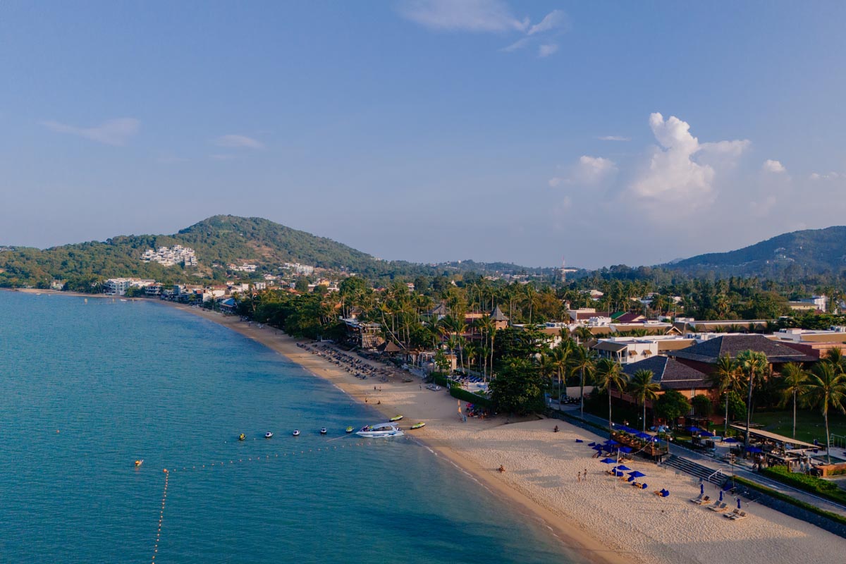 Der Bophut Beach aus der Luft mit der Drohne