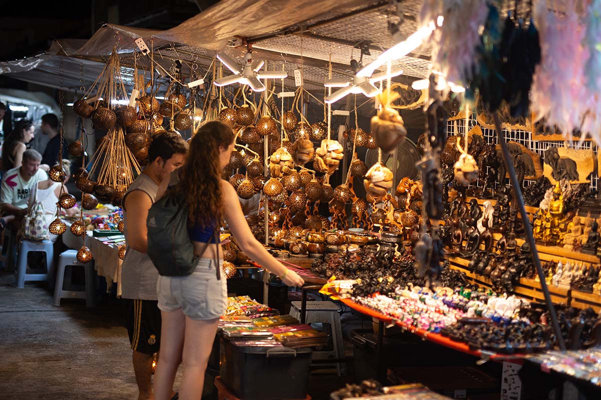 Unzählige Souvenirs-Shops finden sich im Fishermans Village