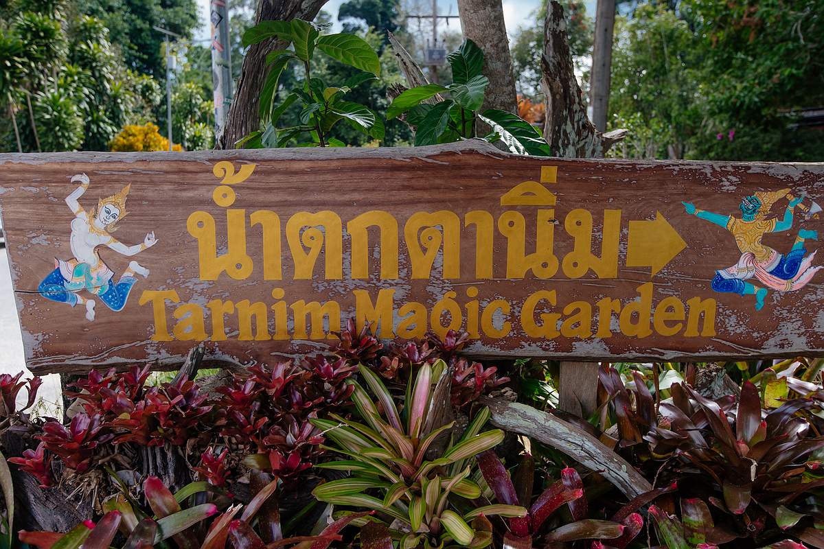 Eingangsschild zum Tarnim Magic Garden auf Samui