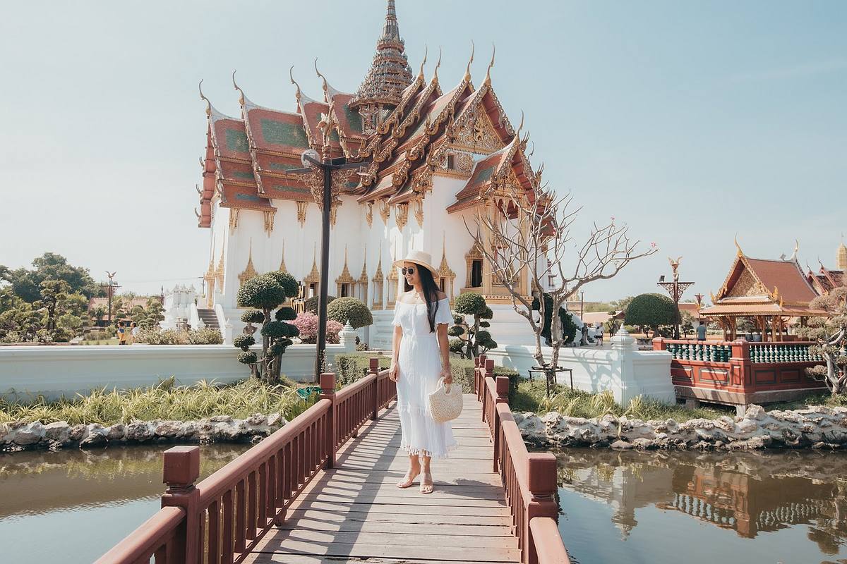 Beeindruckende Tempelanlagen und Gartenanlagen im Ancient City - Muang Boran