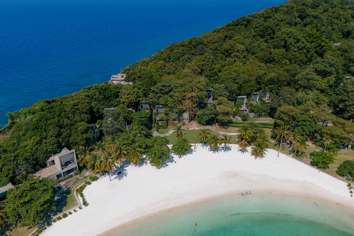 Koh Kham und das verlassene Luxusresort aus der Luft fotografiert