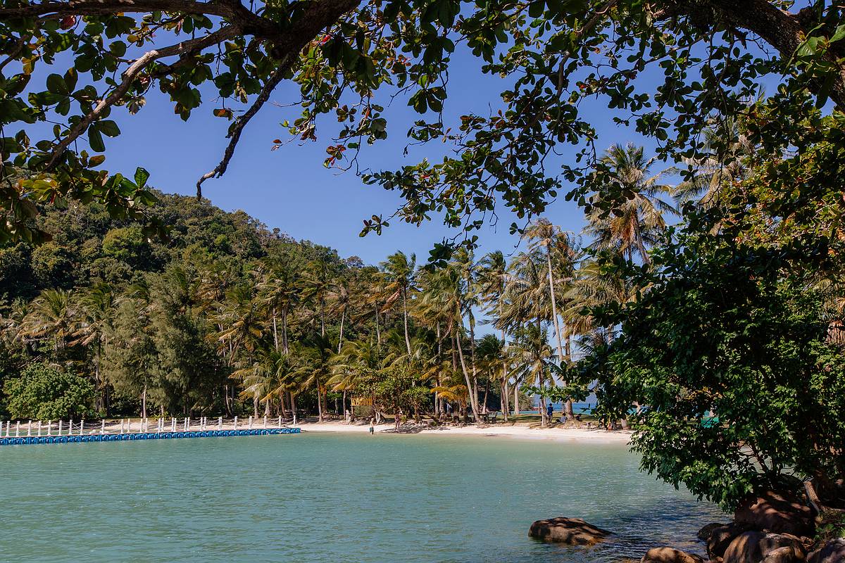 Die Insel Koh Ngam ist ein kleines tropisches Paradies