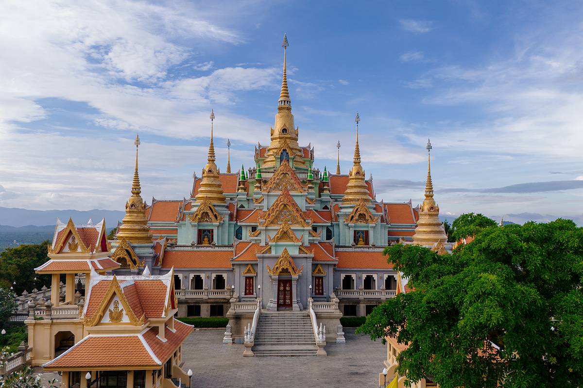 Der Phra Mahathat Chedi Phakdee Prakat zählt zu den schönsten Tempeln Thailands