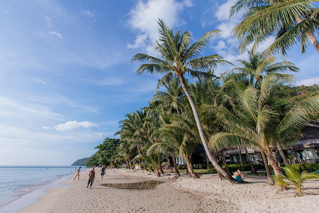 Hotels am White Sand Beach