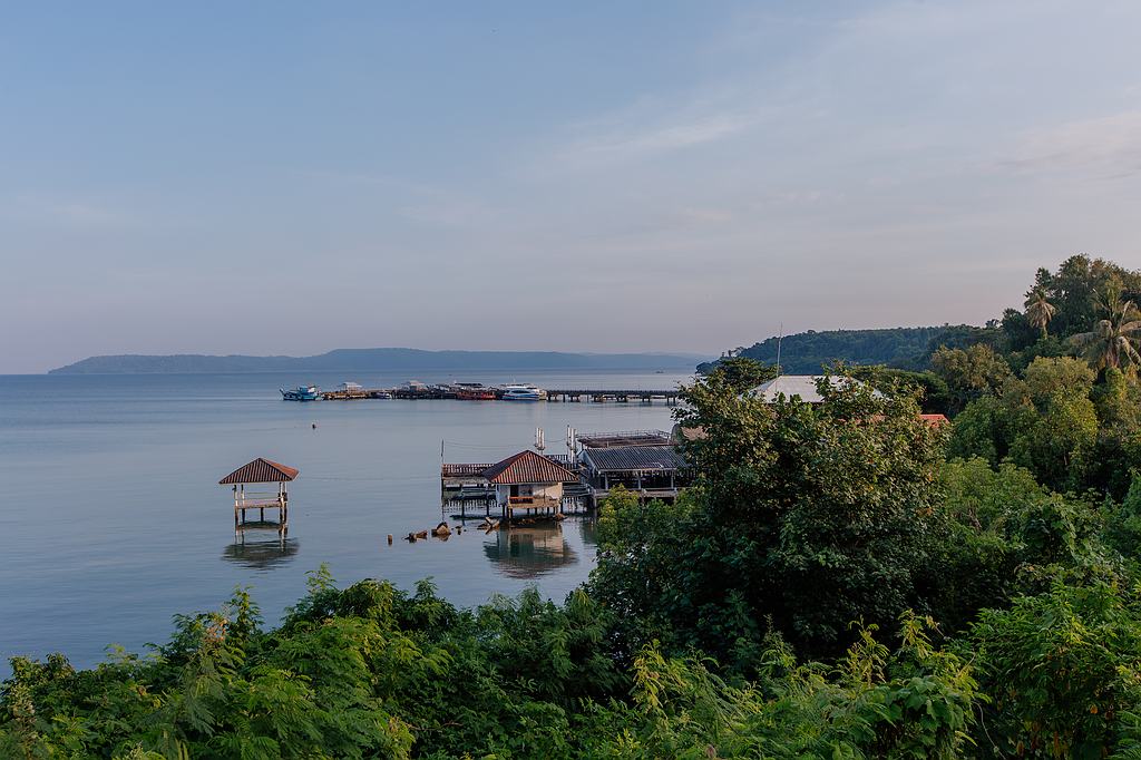 Blick auf den Ao Nid Pier