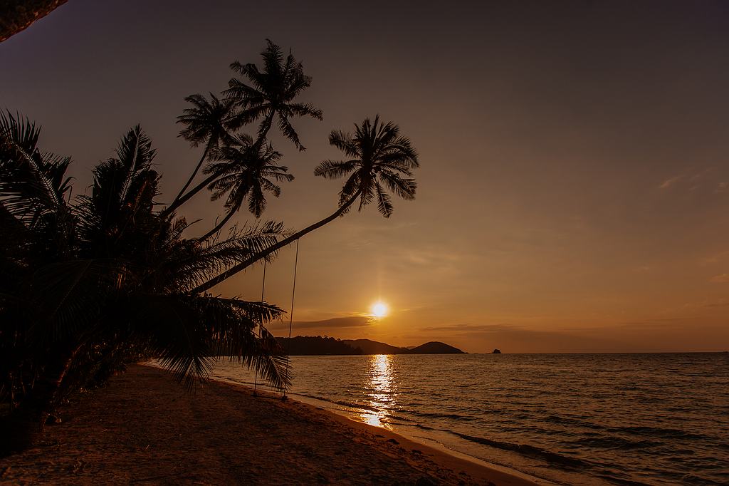 Sonnenuntergang am Suan Yai Beach