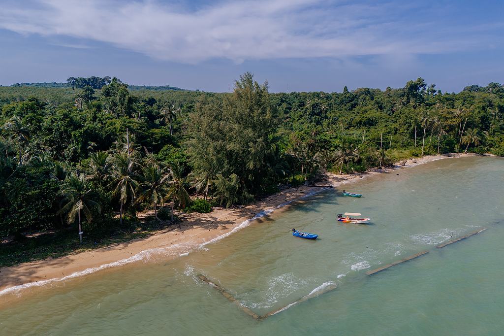 Der wilde Laem Son Beach auf Koh Mak