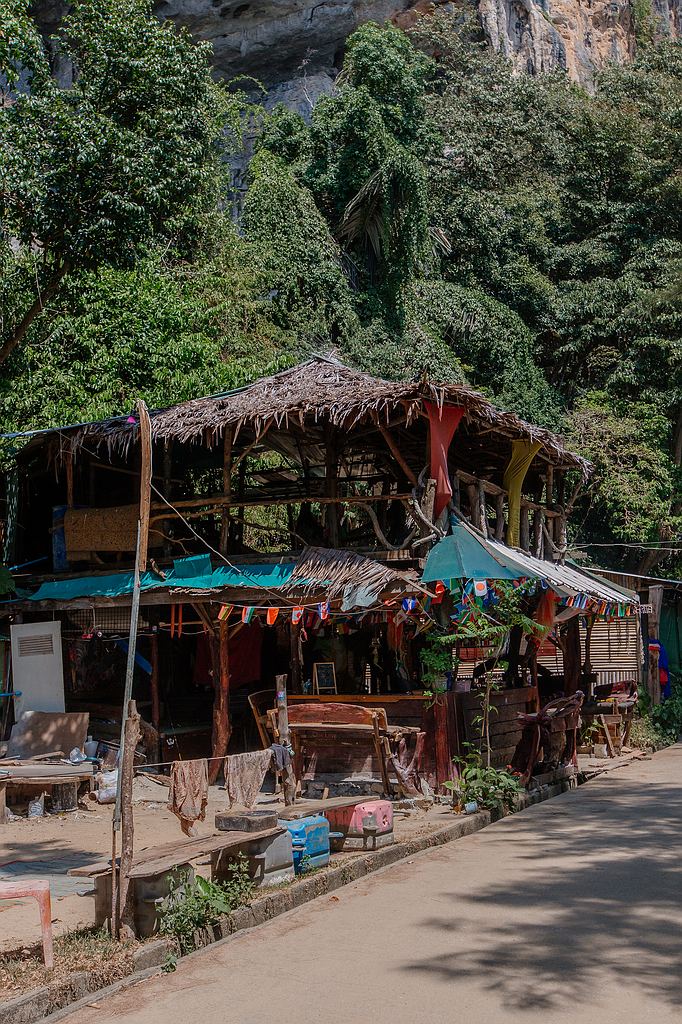 Rustikale Bar am Tonsai Beach