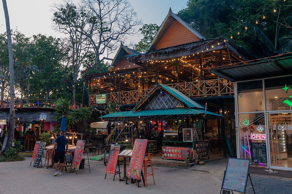 Restaurants in der Railay Walking Street