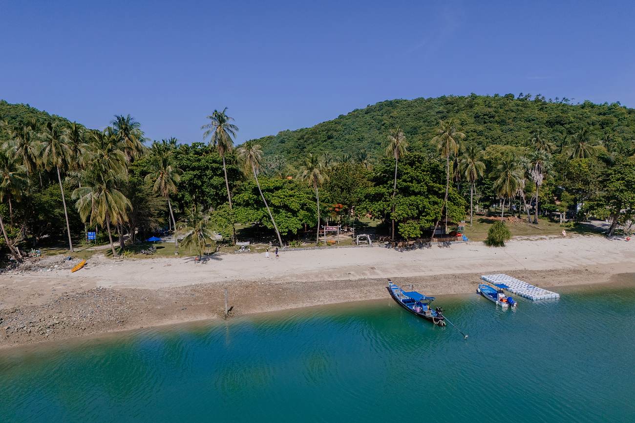 Palmengesäumter Strand von Koh Tan