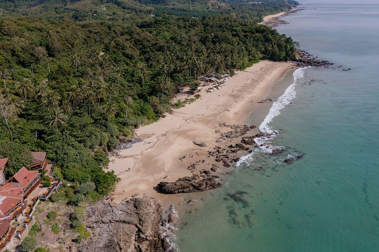 Nui Beach aus der Luft fotografiert