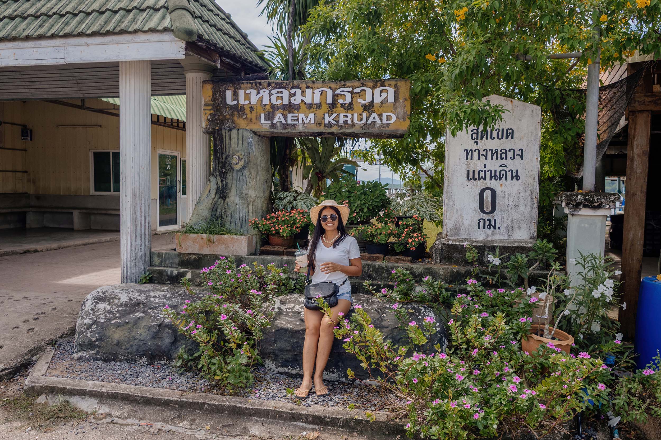 Thailand Sprache Abbildung Laem Kruad Pier