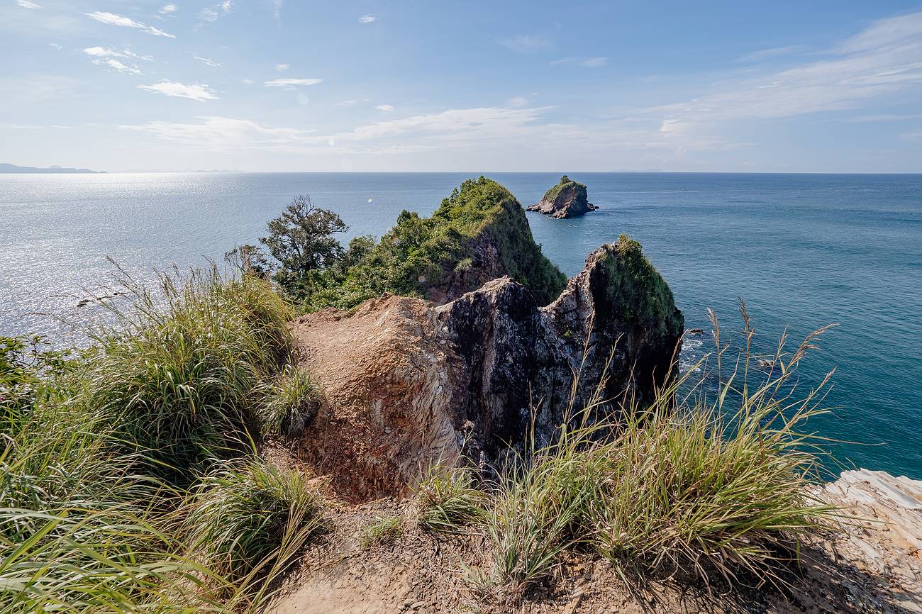 Schorfe Natur im Nationalpark Mu Koh Lanta