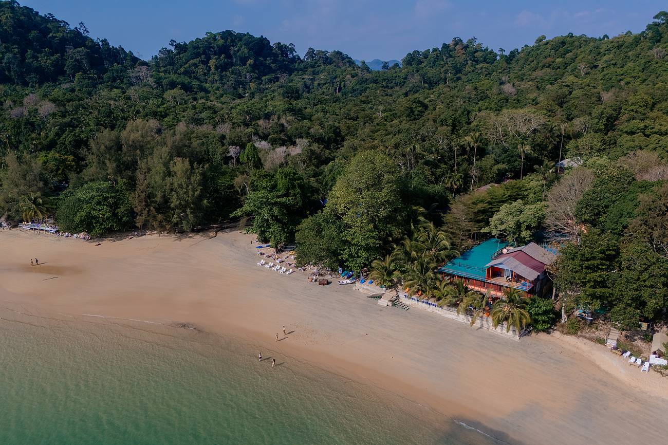 Die kleine Traumsinel Koh Phayam bietet ruhige Traumstrände.