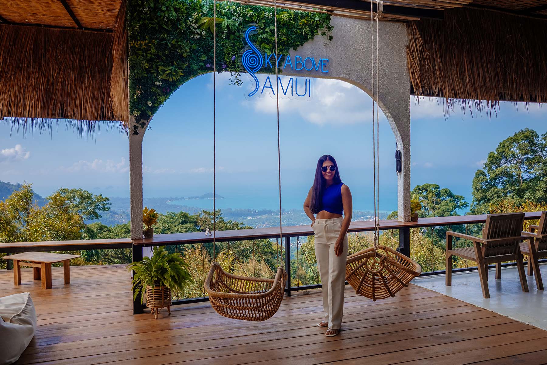 Sora Sierra in den Bergen ist ein Hilltop-Restaurant mit Panoramablick aufs Meer 