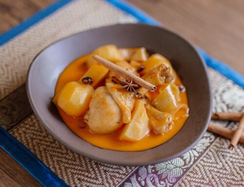 Massaman Curry (Gaeng Massaman) – Original Rezept mit Hühnchen