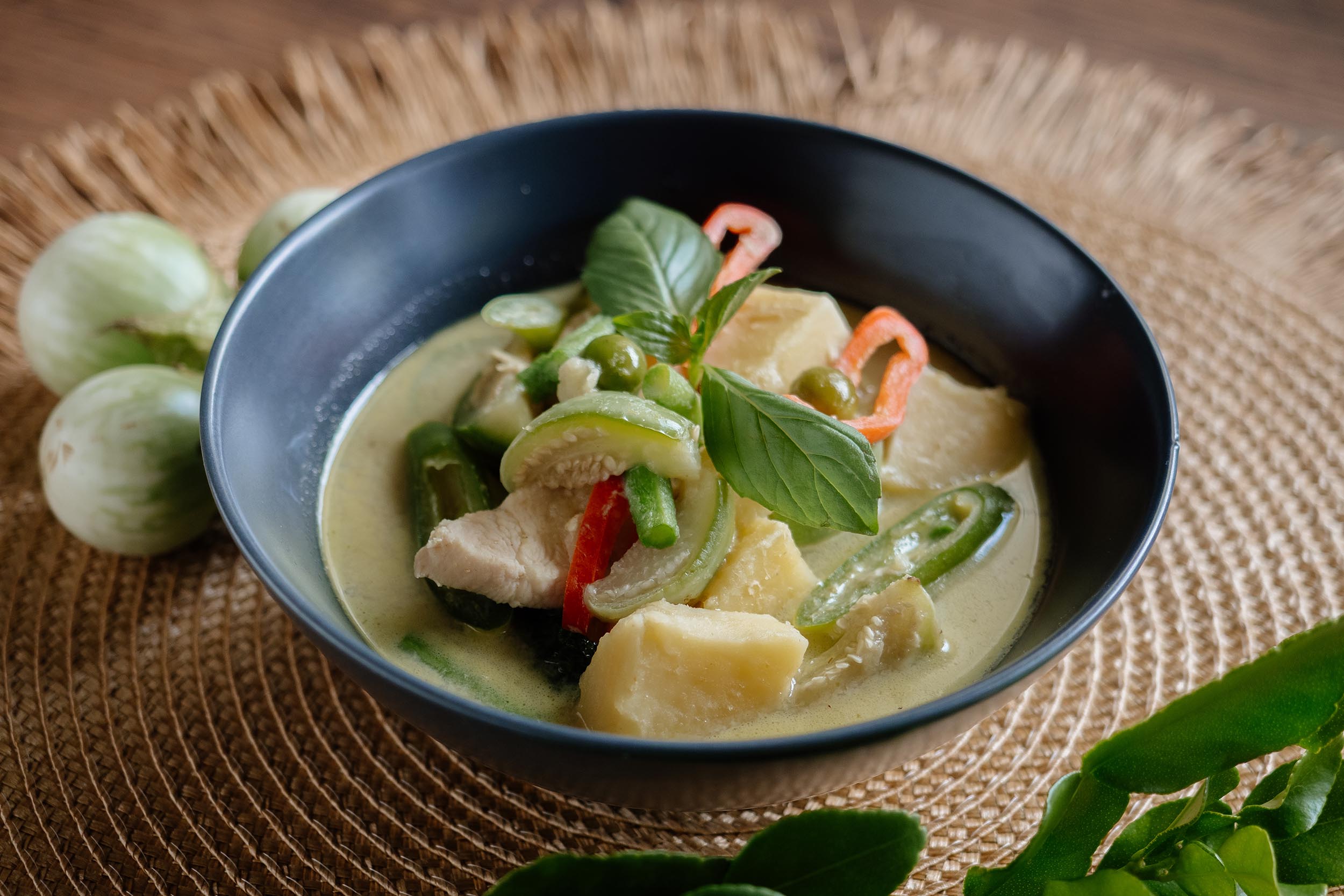 Grünes Thai Curry mit Huhn selber zubereiten
