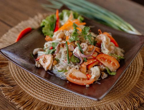Thailändischer Glasnudelsalat mit Meeresfrüchten – Yam Woon Sen Thale Rezept