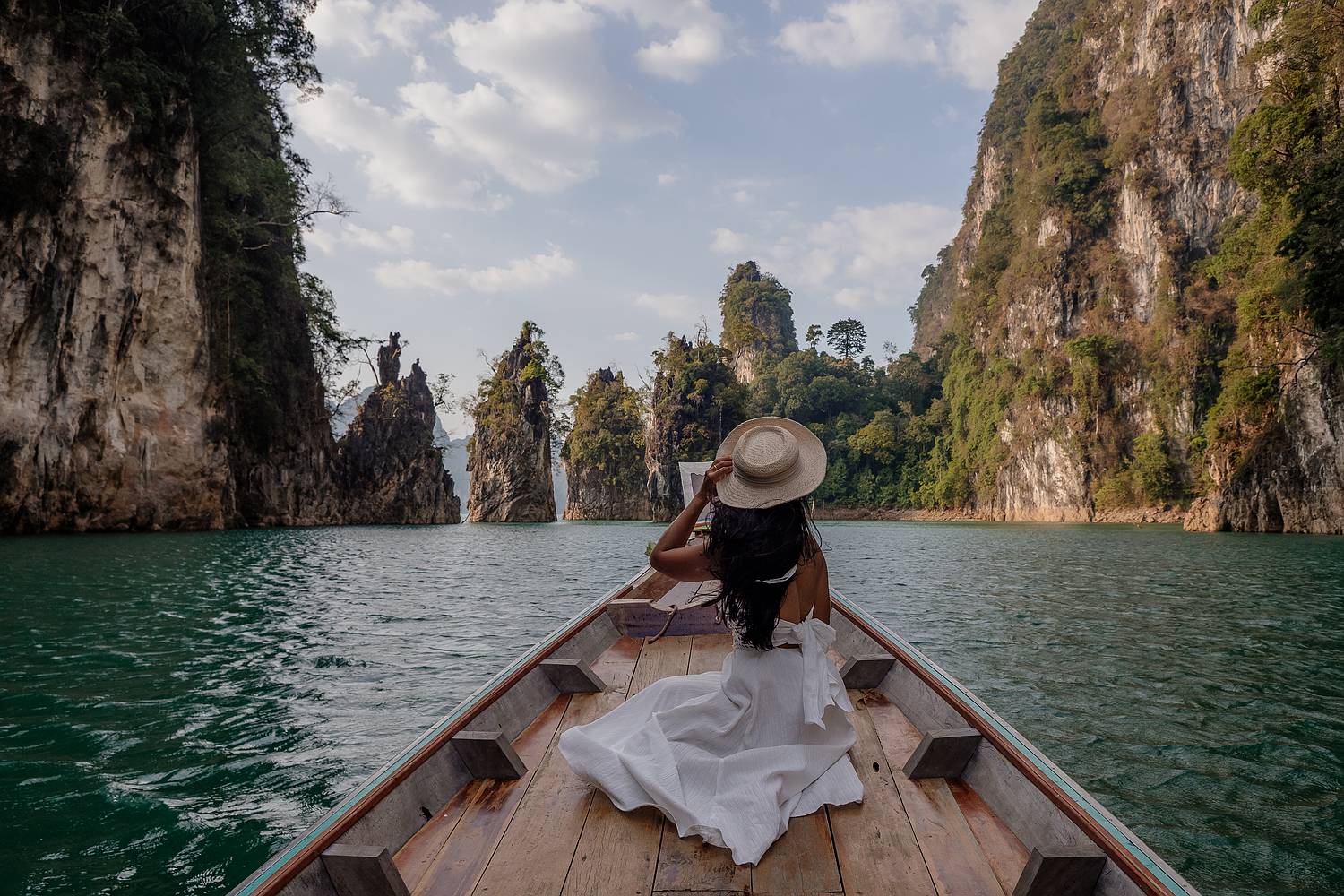 Khao Sam Kloe, die Sehenswürdigkeit am Khao Sam Kloe – das bekannteste Fotomotiv am Cheow Lan See im Khao Sok National Park